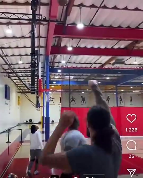 【赛事精彩录】本赛季还➡️没出手过远投！海王休赛期曾猛练中投三分，还挺丝滑啊~