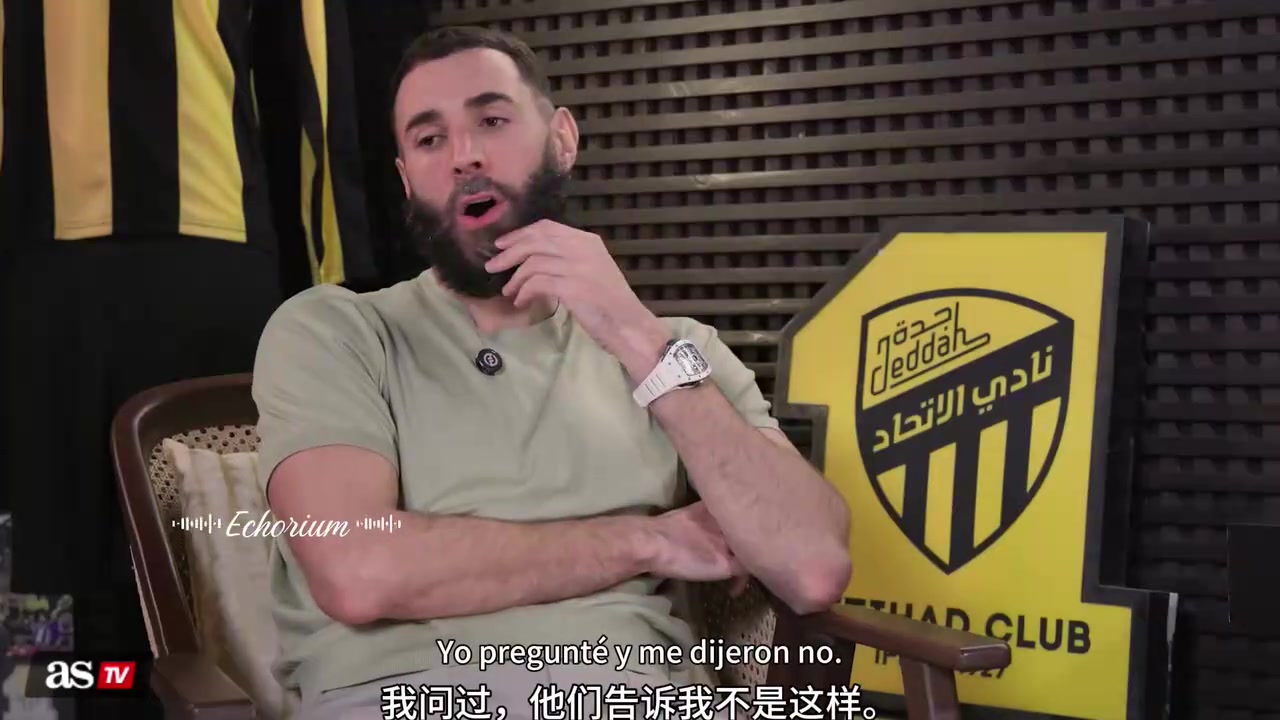 【视频】本泽马：我跟C罗互相尊重，没必要用摄影机刻意证明朋友