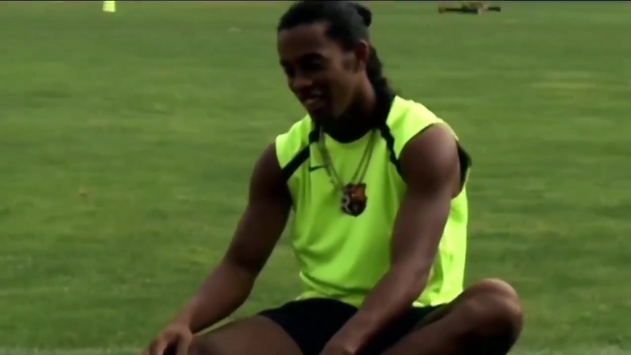 【视频/集锦】他真的能做到吗？名场面：当年小罗连续四次击中横梁完整版！