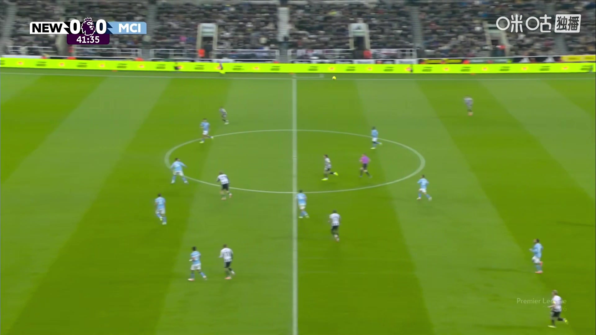 忘带射门靴？谢尔基横敲中路，福登推射擦柱而出