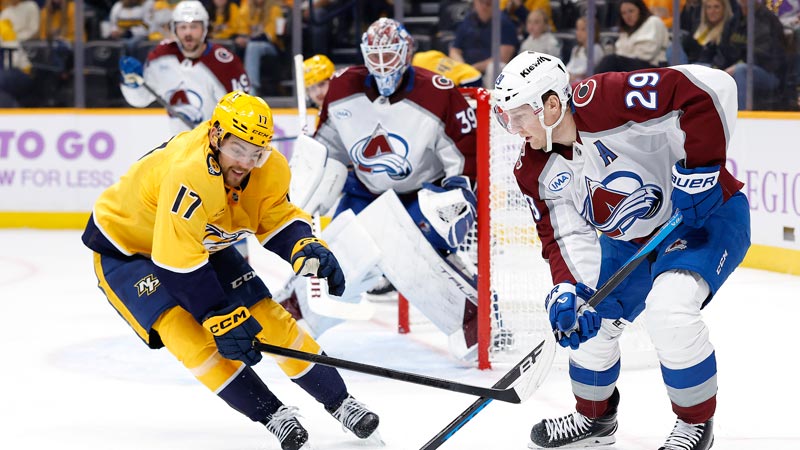 NHL常规赛 科罗拉多雪崩 3 - 0 纳什维尔掠夺者 全场集锦