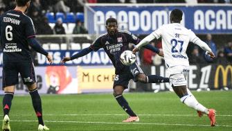 法甲-西纳约科失点 欧塞尔0-0里昂联赛八场不胜