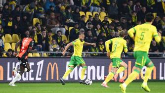 法甲-阿瓦泽姆补时绝平 南特1-1洛里昂