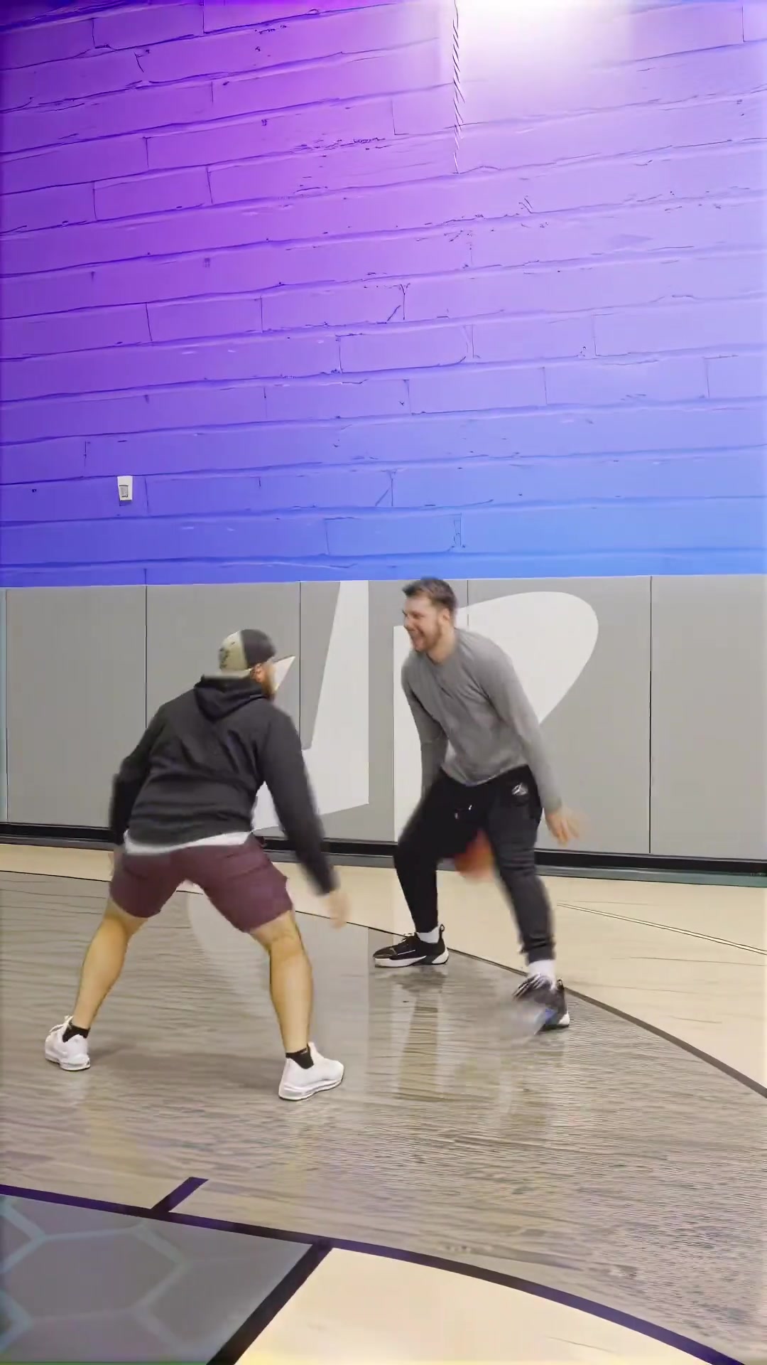 【今日球员视频】“看起来很⚾慢 但就是防不住”，77的球风看似慵懒实则⬆️凌厉