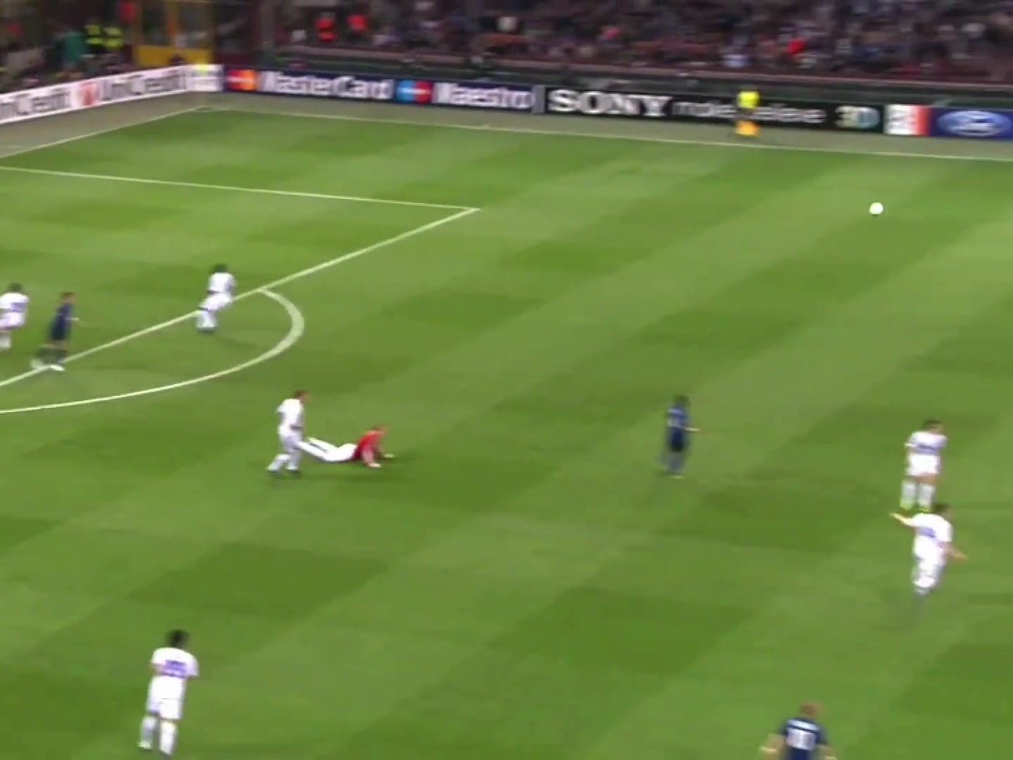 【精选观赛视频】⬆️网友：提到✨诺伊尔的出击就不得不提巴尔干猛虎斯坦科维奇