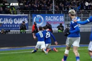 欧协联-穆拉贝特破门制胜 斯特拉斯堡2-1逆转水晶宫