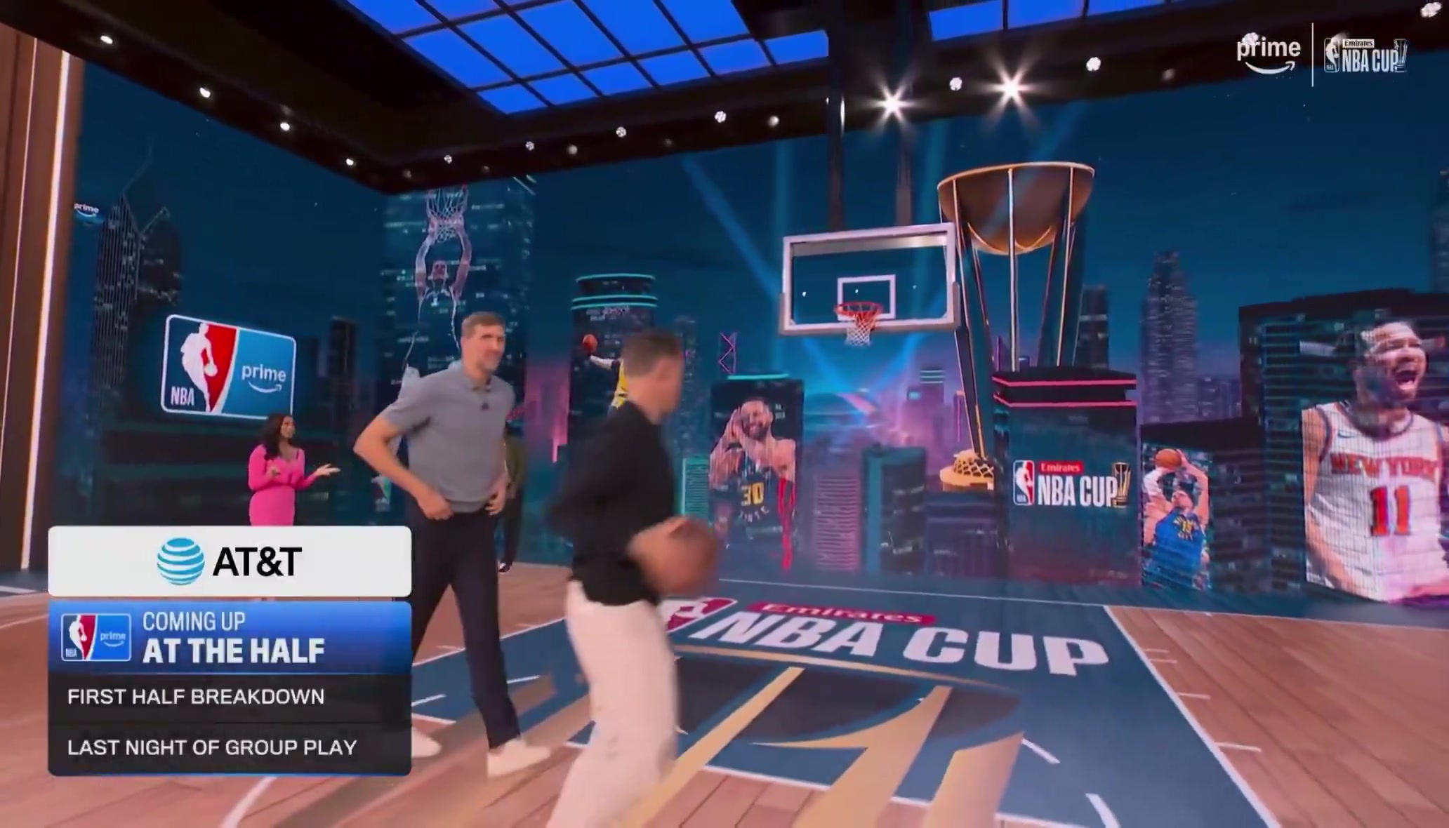 这几位看着不太会打球啊亚马逊名宿解说团投篮&上篮都打铁