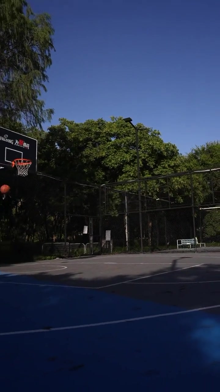  兄弟，这B装的还行！