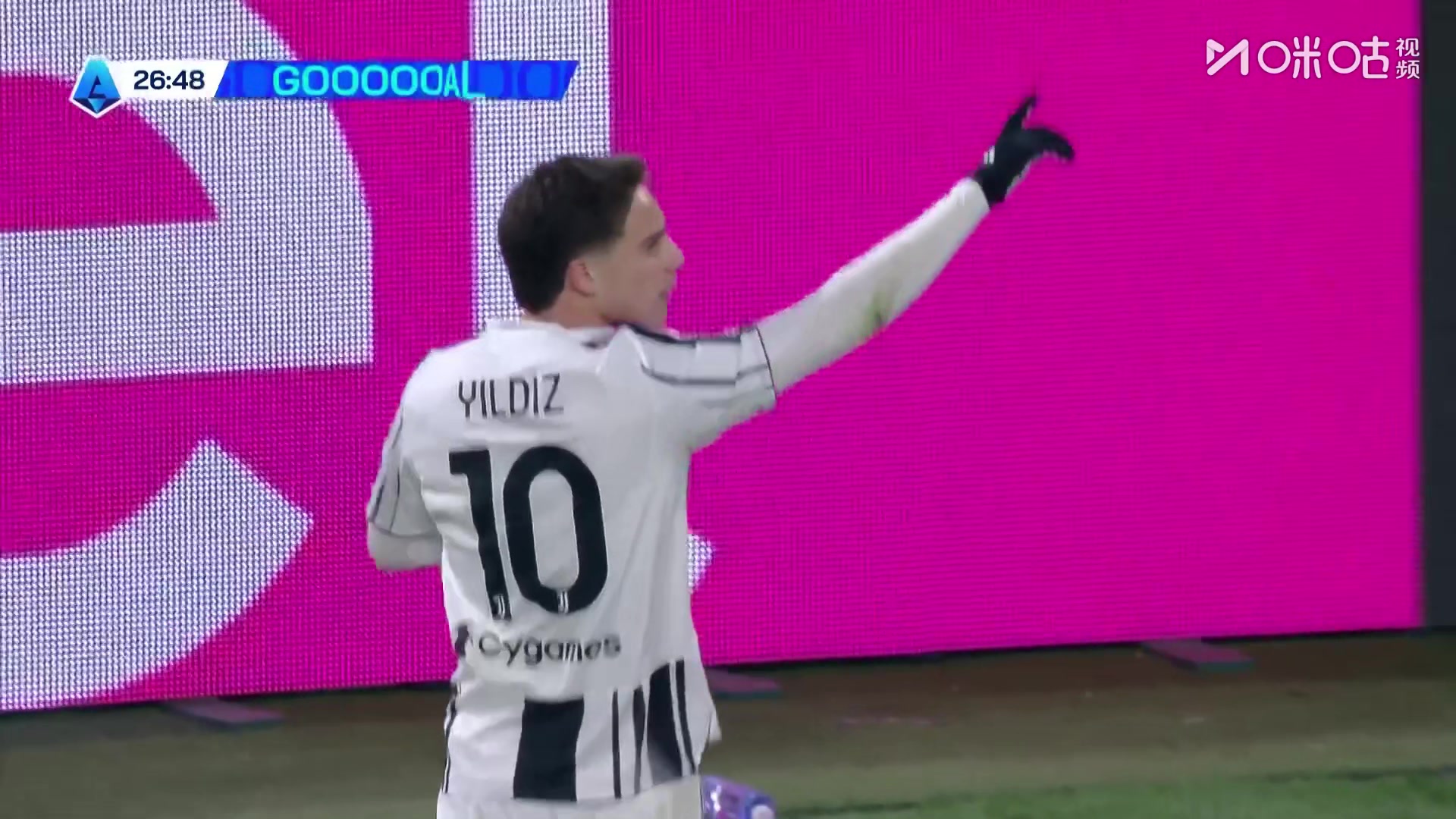 迅速给予回应！伊尔迪兹凌空弹射破门，尤文1分钟内扳平比分