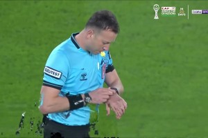 土超-萨内破门杜兰补时绝平 费内巴切1-1加拉塔萨雷