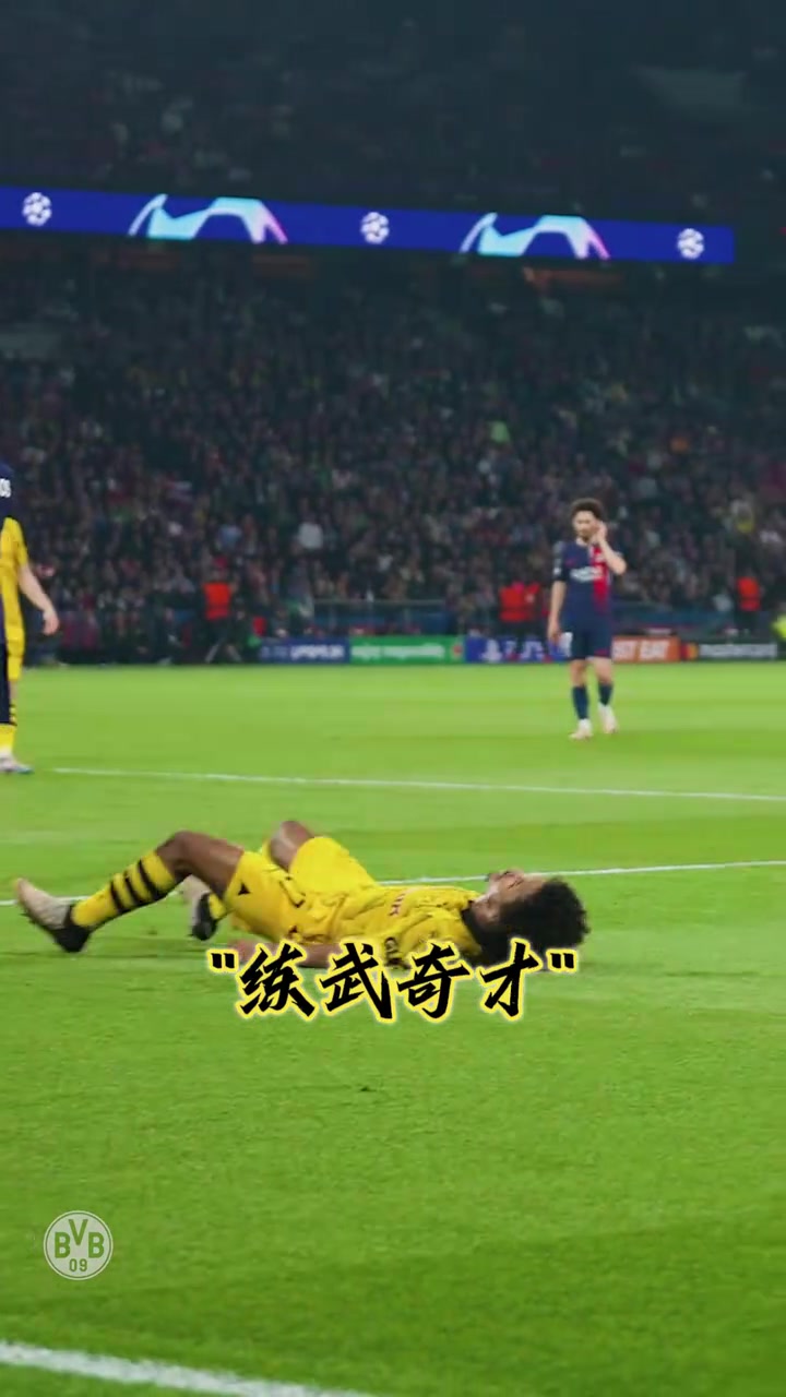 这身体素质确实是练武奇才！喜欢后空翻的阿德耶米！