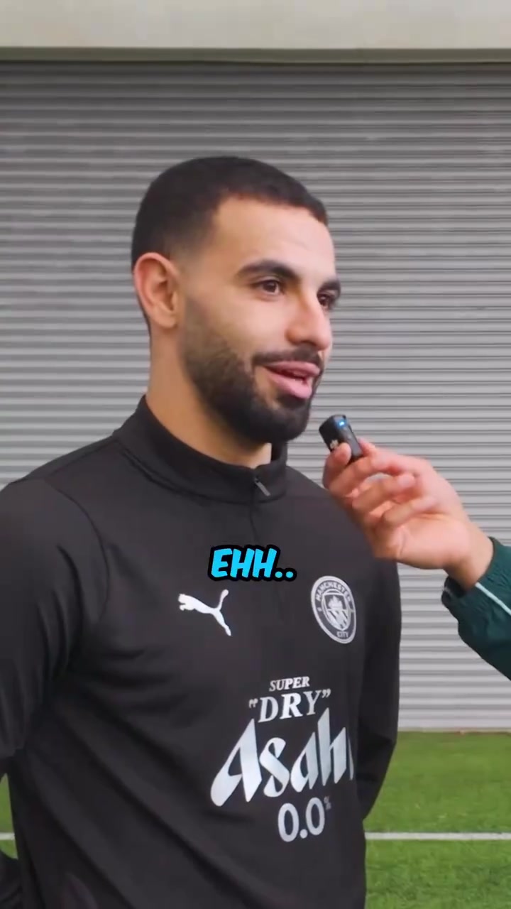 絮絮叨叨的哈兰德！采访曼城球员：通讯录里最有名的人是？