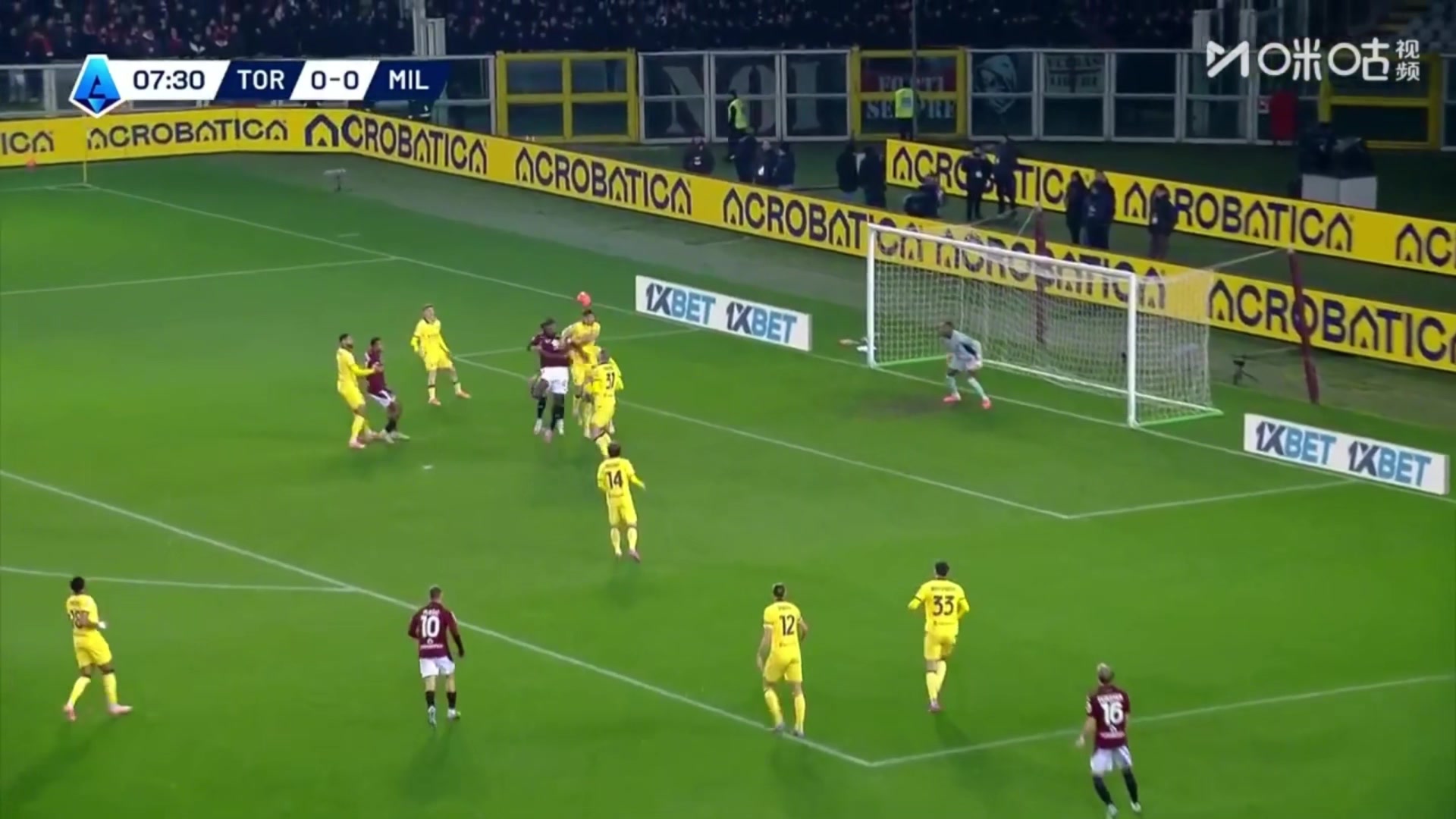 米兰开局不利！托莫里手球送点，弗拉希奇主罚一蹴而就