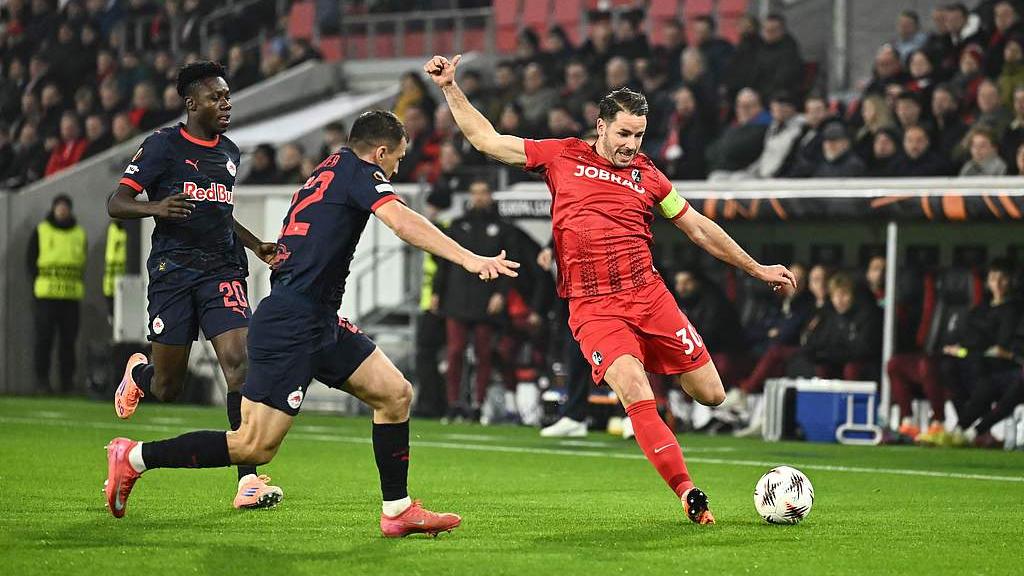 欧联杯-林哈特破门 弗赖堡主场1-0十人萨尔茨堡红牛