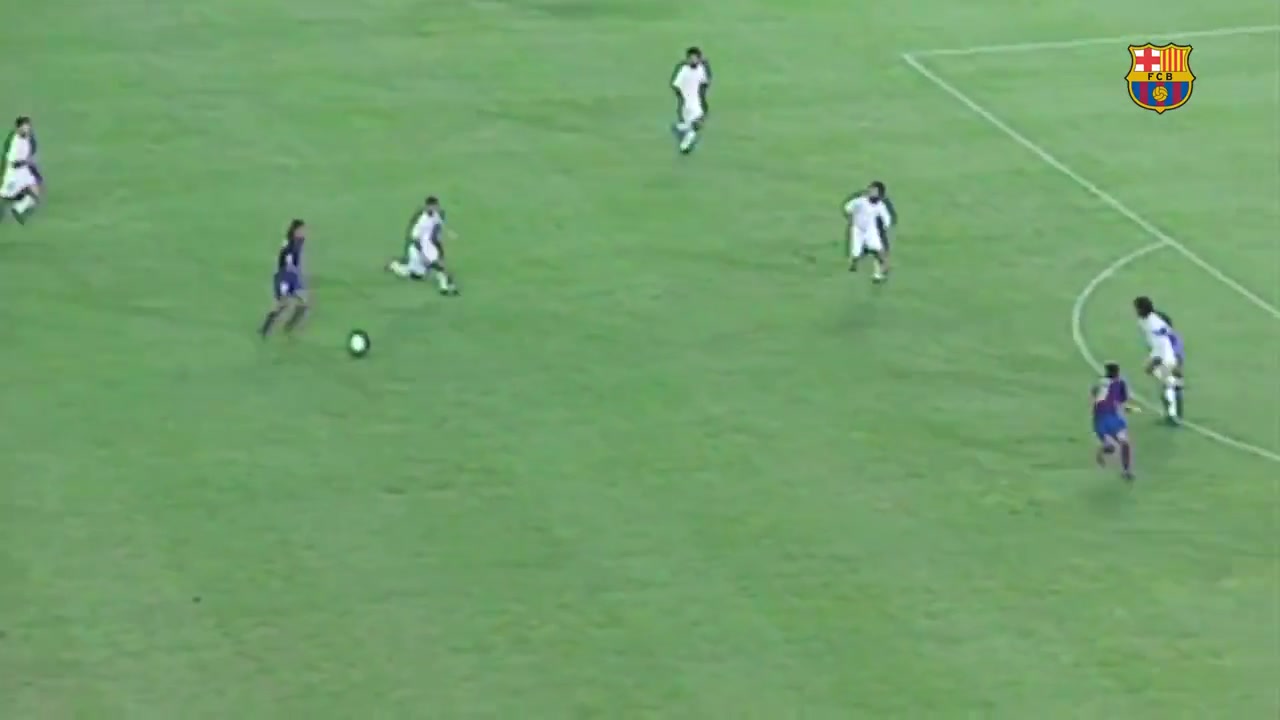 【推荐】现象级!小罗巴萨时期的十大名场面!历史级的人球合一能 【推荐】现象级!小罗巴萨时期的十大名场面!历史级的人球合一能