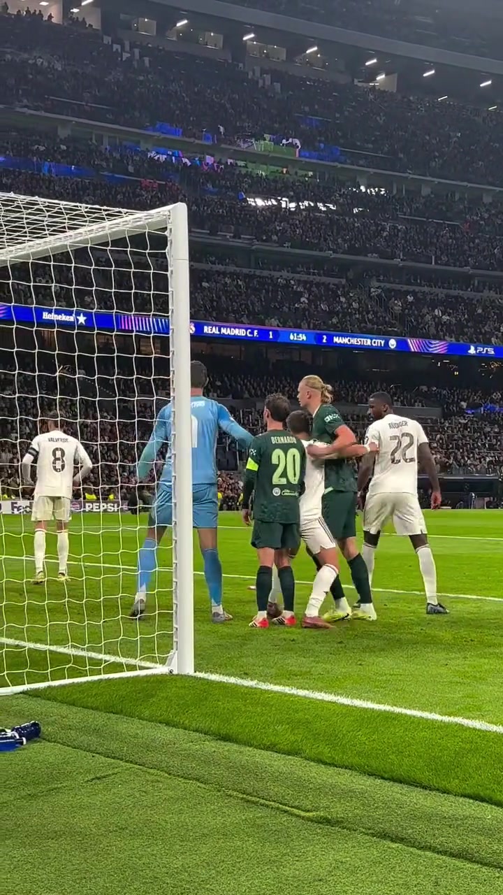 【强势表现】阿隆索：你⬇️去防住魔人布欧！居⬅️莱✨尔：我