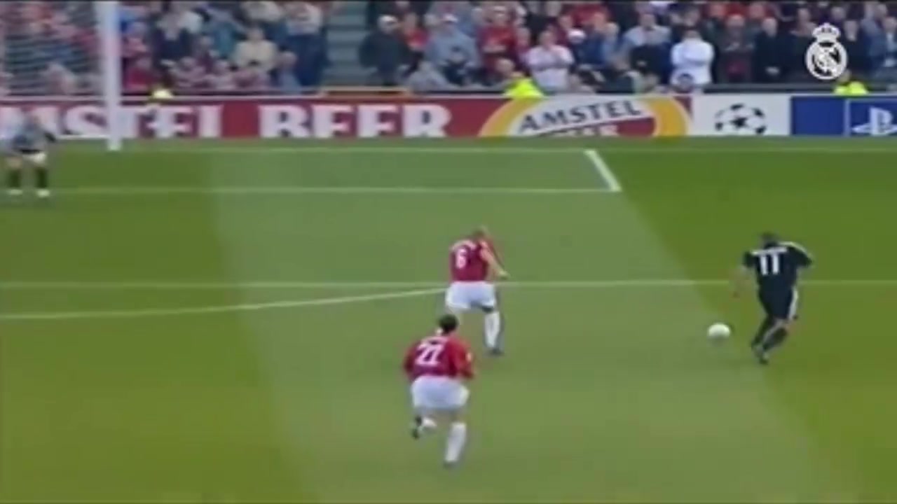 【精彩剪辑】无解射术拔腿就射！名场面：大罗对阵曼联的统治级表