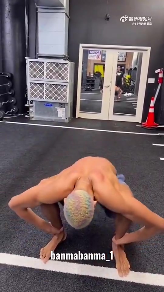 【马刺】文班亚马恐怖如斯！2米26的身高，还具备这样的柔韧性！