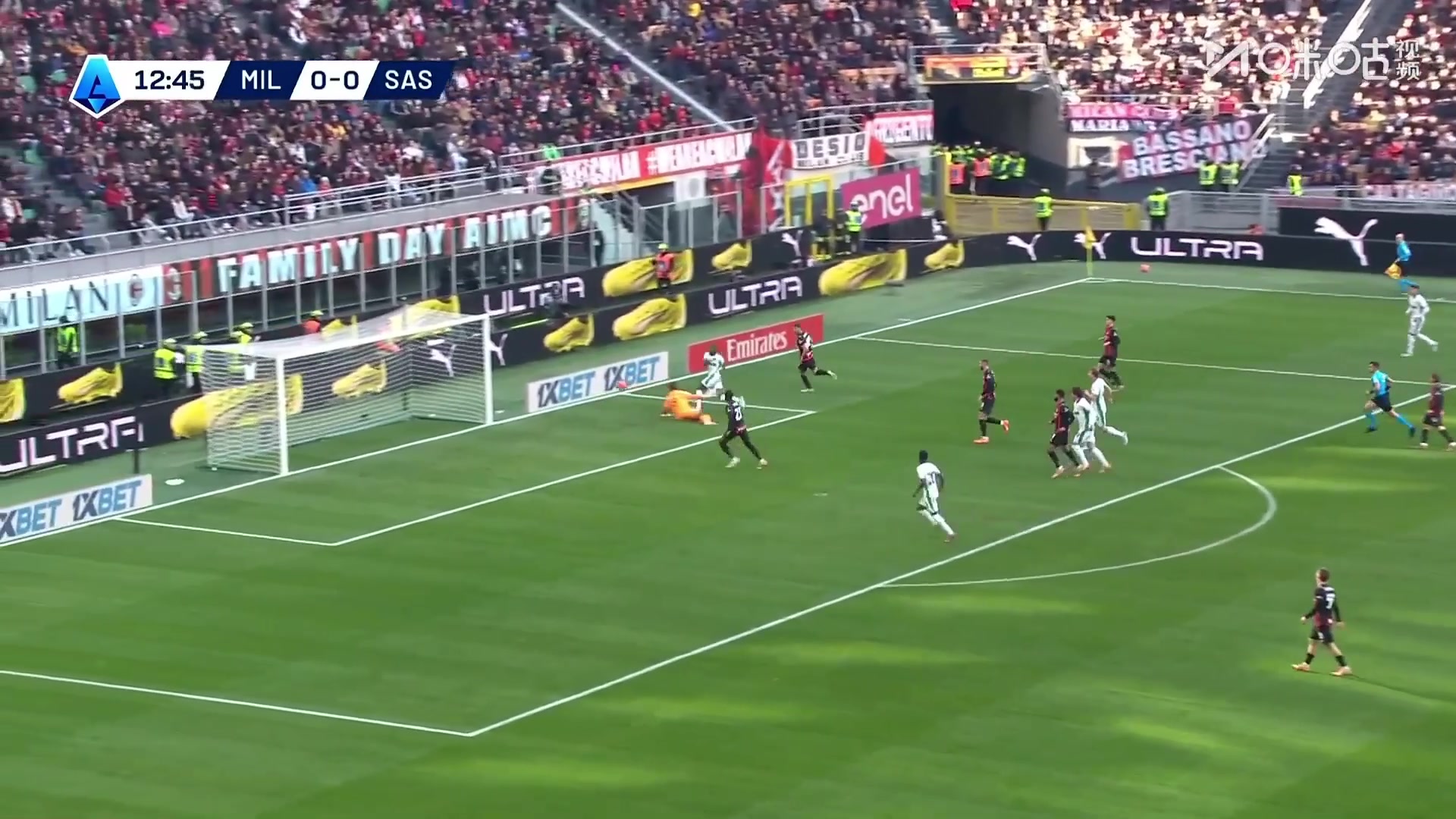 防线瞬间被打穿！皮纳蒙蒂助攻科内破门，米兰0-1落后萨索洛