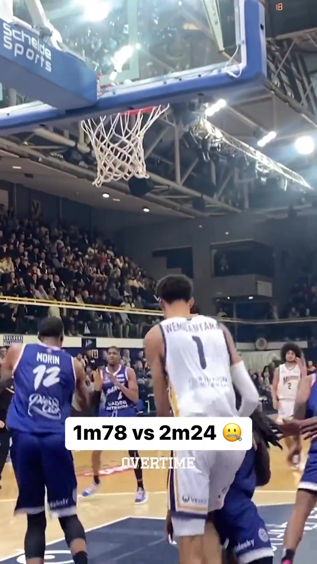 【有道理嘛?】常在河边走！名场面：法甲时期文班和178cm球员互送大帽！