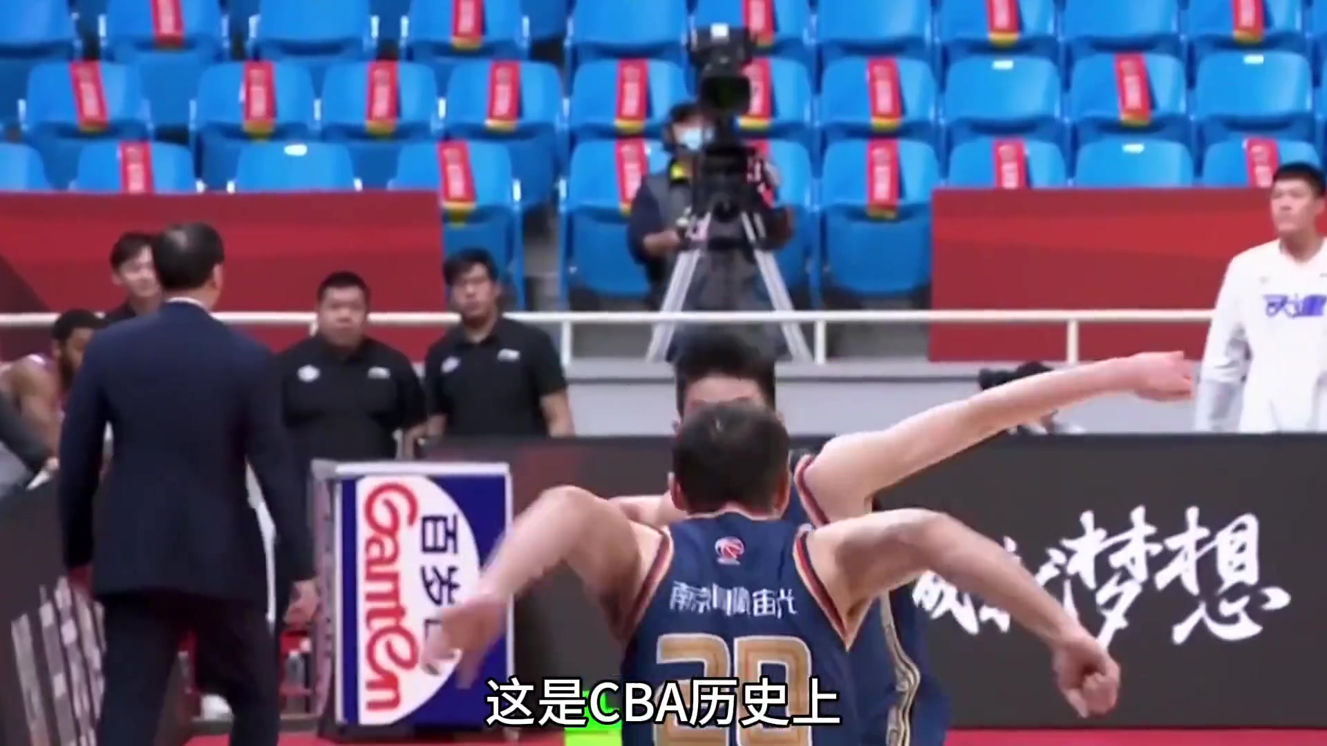 [中国篮球]西热力江是如何走上主教练之路的？一切要从那通电话说起...