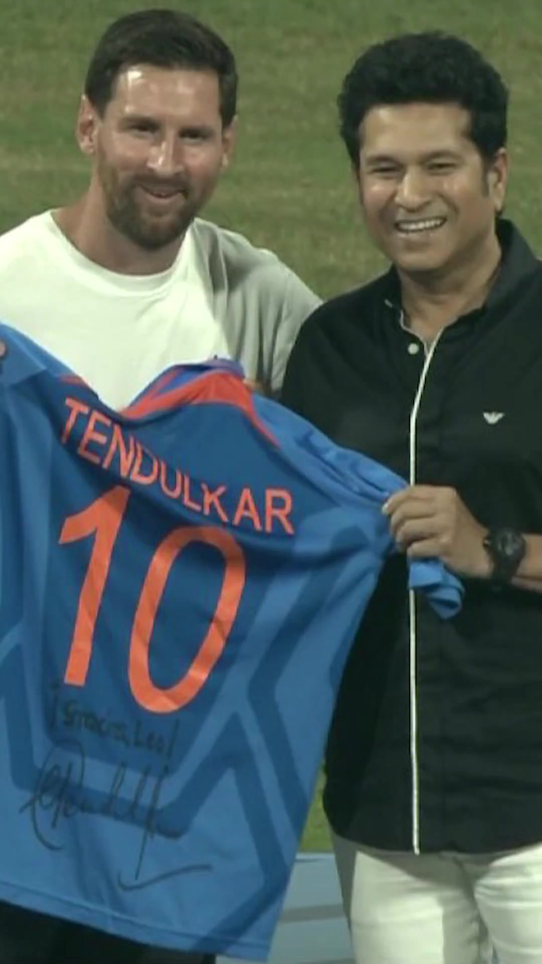 【球迷看点】梅西与坦杜尔卡两位体育传奇人物在孟买相遇