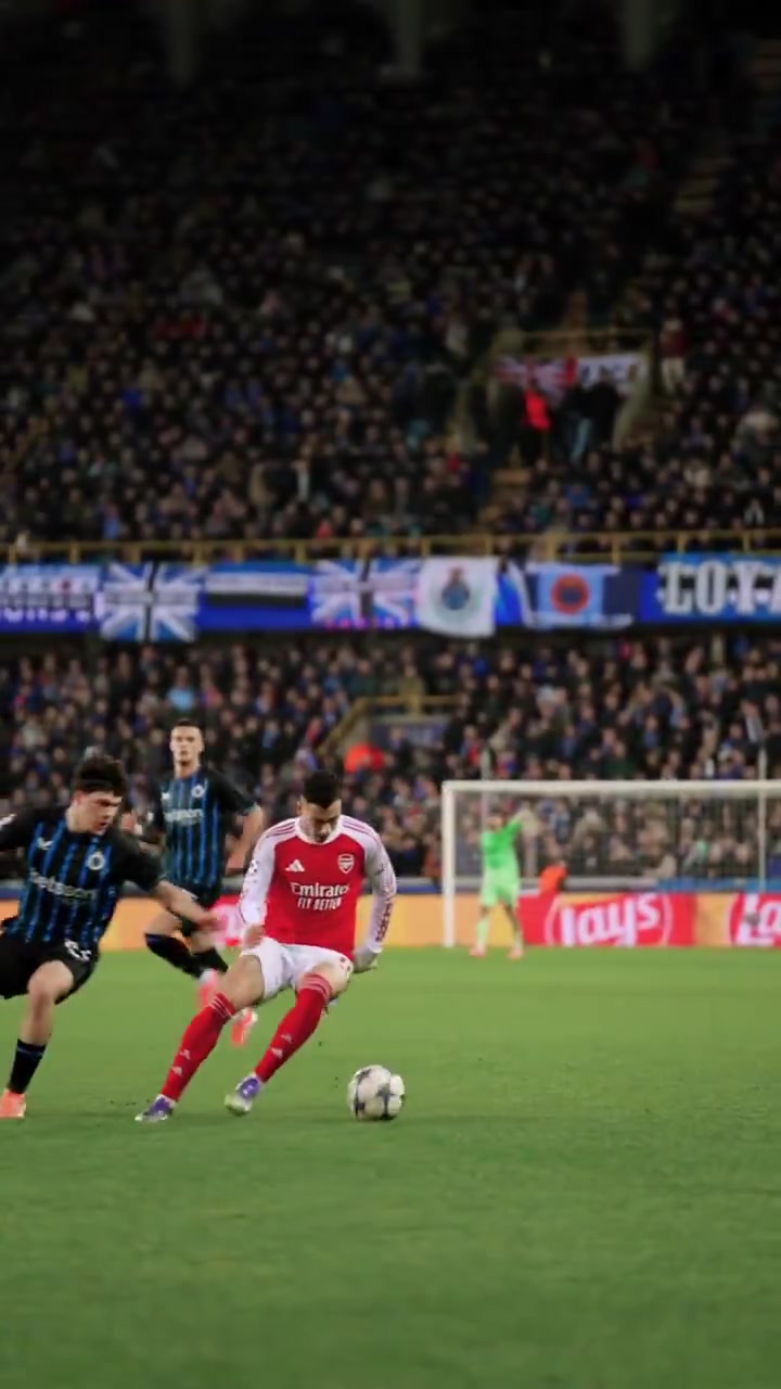 穿裆内切一气呵成！慢镜头看马丁内利这次个人表演，简直是种享受