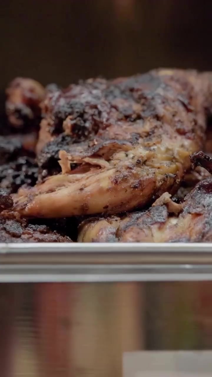 艾顿妈妈为球队做了一顿假日大餐！！