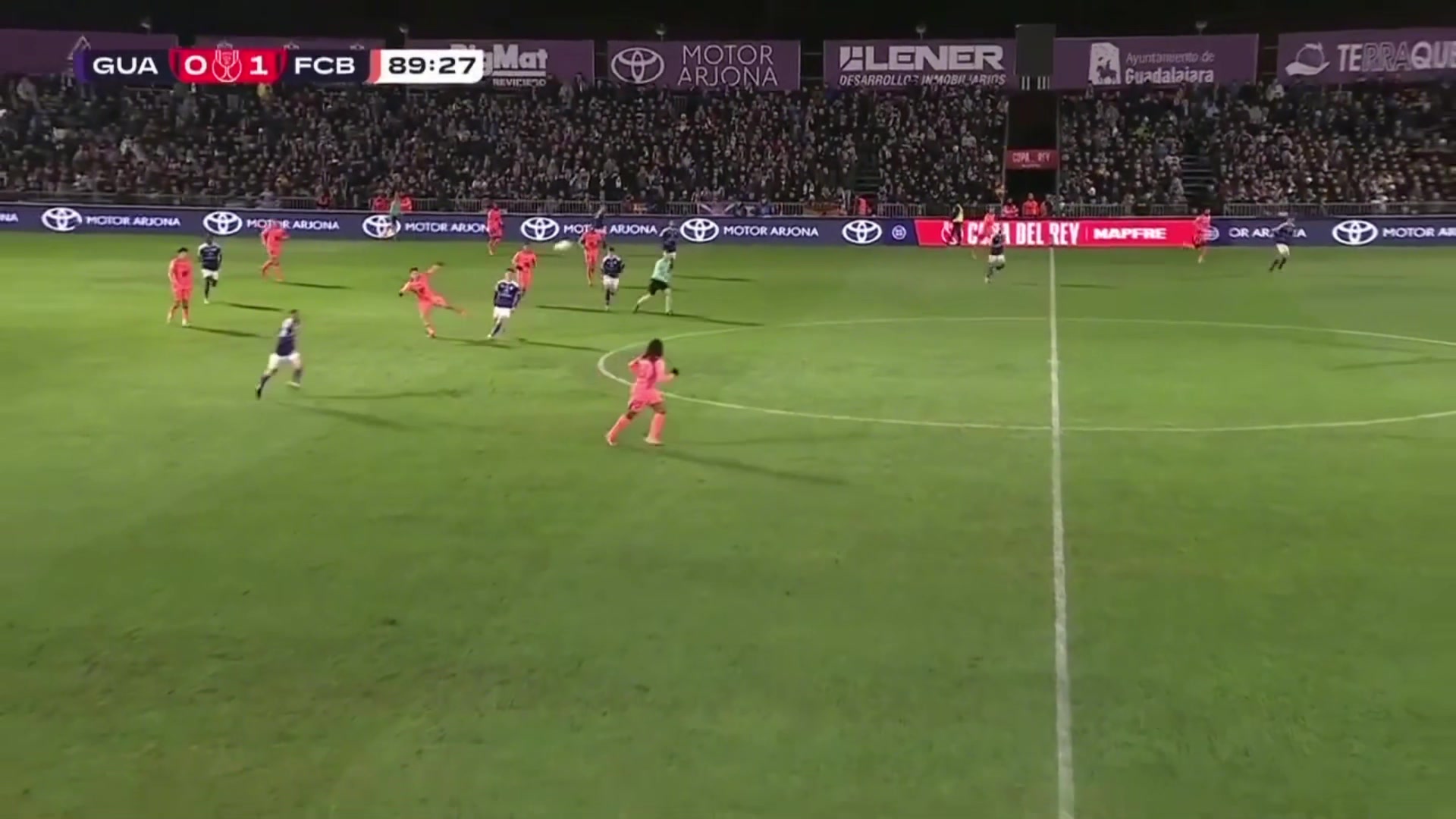 锁定胜局!亚马尔斜塞助攻,拉什福德过门将后小角度破门 锁定胜局!亚马尔斜塞助攻,拉什福德过门将后小角度破门