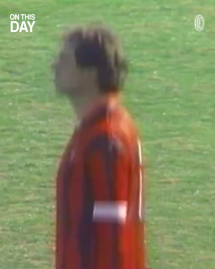 【集锦】峥嵘岁月!AC米兰89年拿下欧洲冠军杯和洲际杯! 【集锦】峥嵘岁月!AC米兰89年拿下欧洲冠军杯和洲际杯!