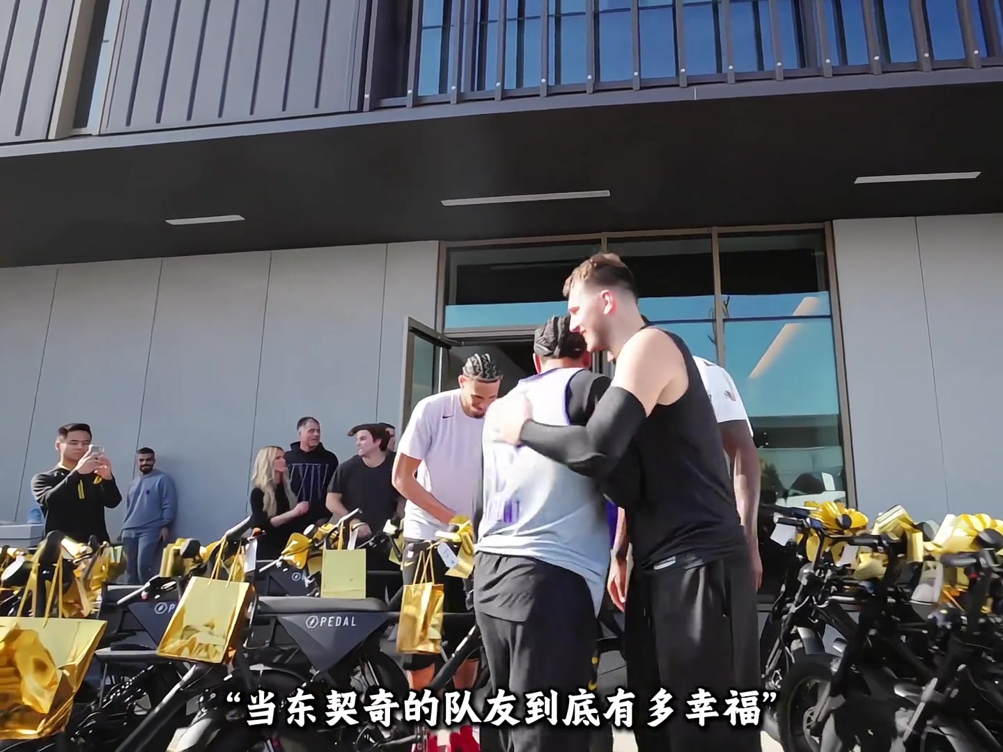 [东契奇]直到看到艾顿纯真的笑容 才知道做东契奇的队友到底有多幸福