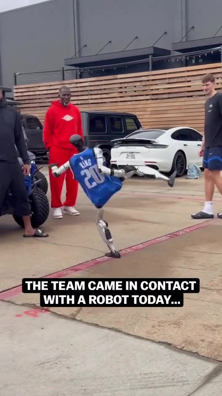 机器人会武术？在“欧文”面前秀没两招就被终结了