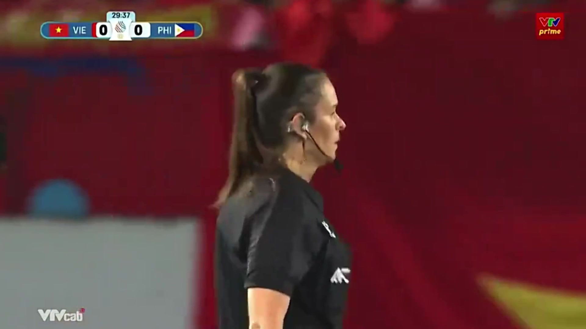 【球迷看点】离谱！这种球也能吹掉裁判应该终身禁赛