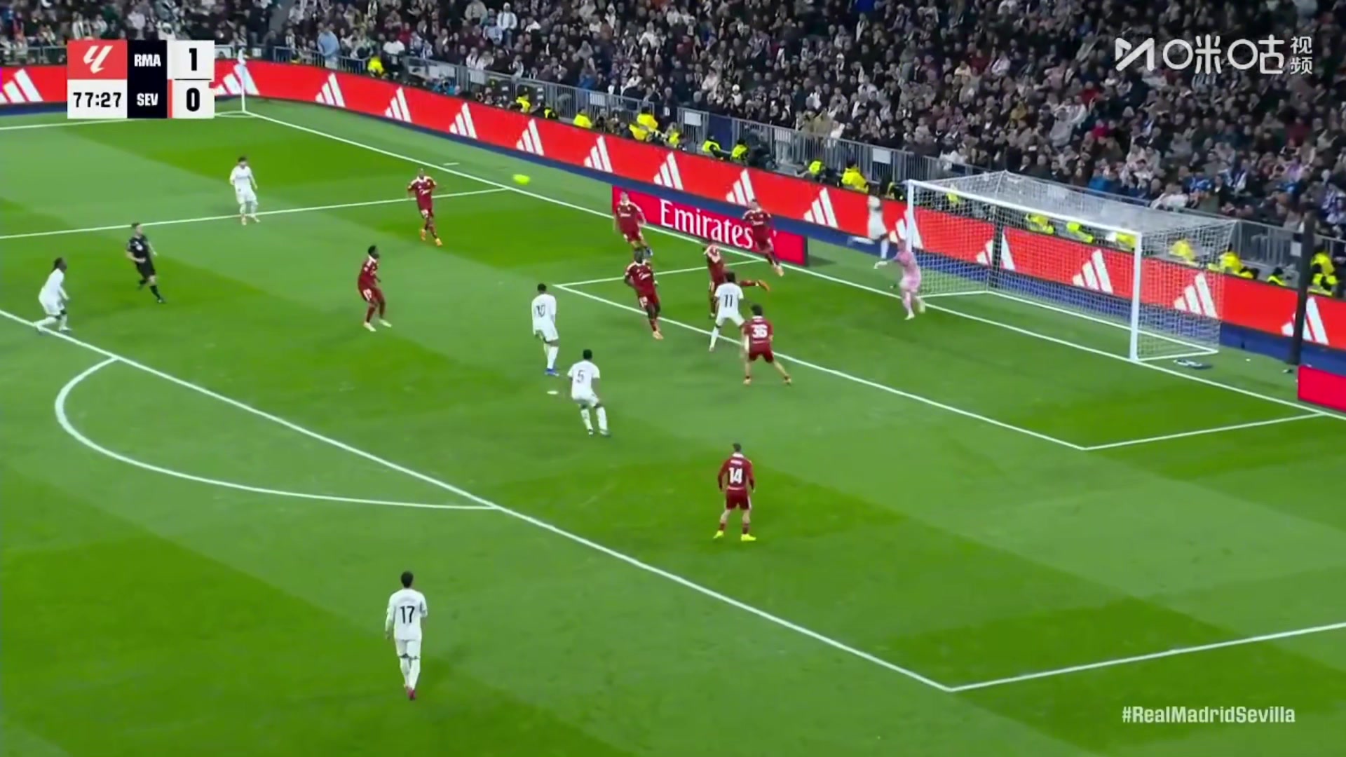 神来之笔！罗德里戈撩射被扑了一下后击中横梁