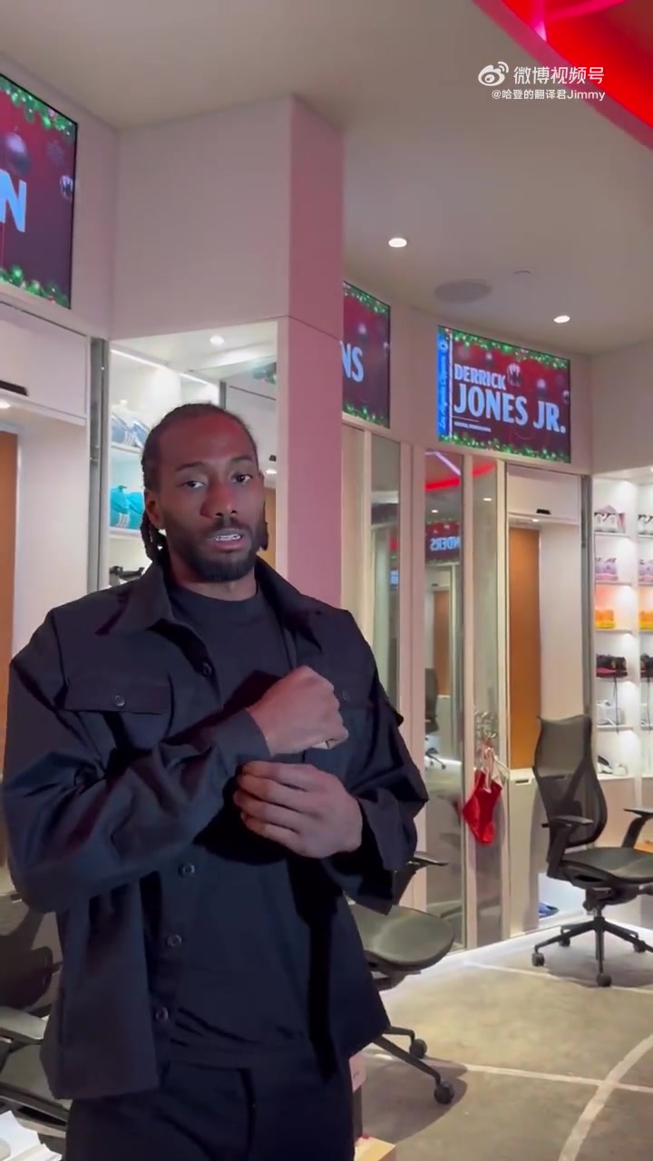 [今日热剪]小卡赛后采访嫌媒体灯光太刺✌️眼：⭐你们在拍电✌