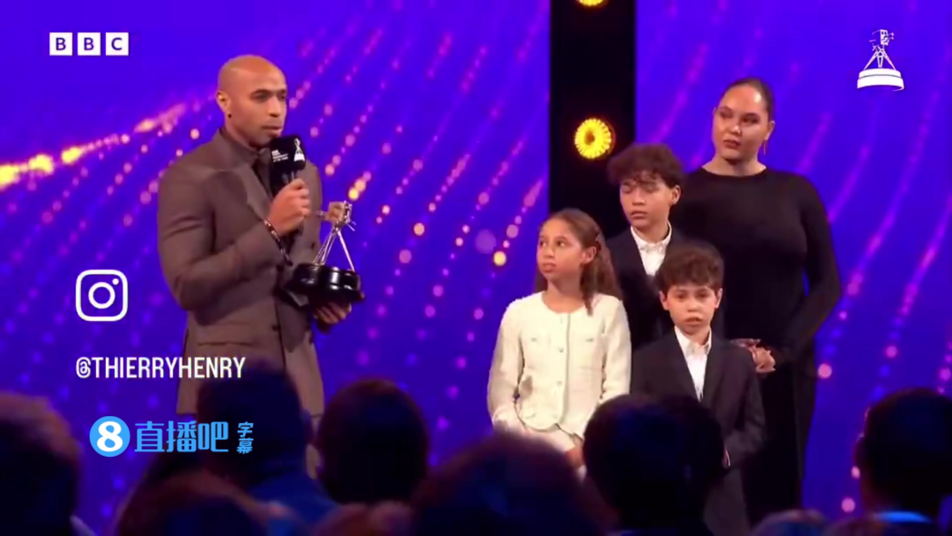 【今日看点视频】非⬇️常感人来自亨利BB➡️C获奖感言，对妻