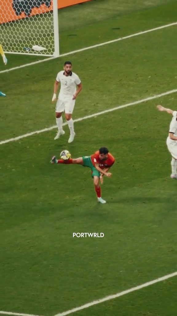 [值得一看]就算是蒙的，这个停球球员也能吹半辈子