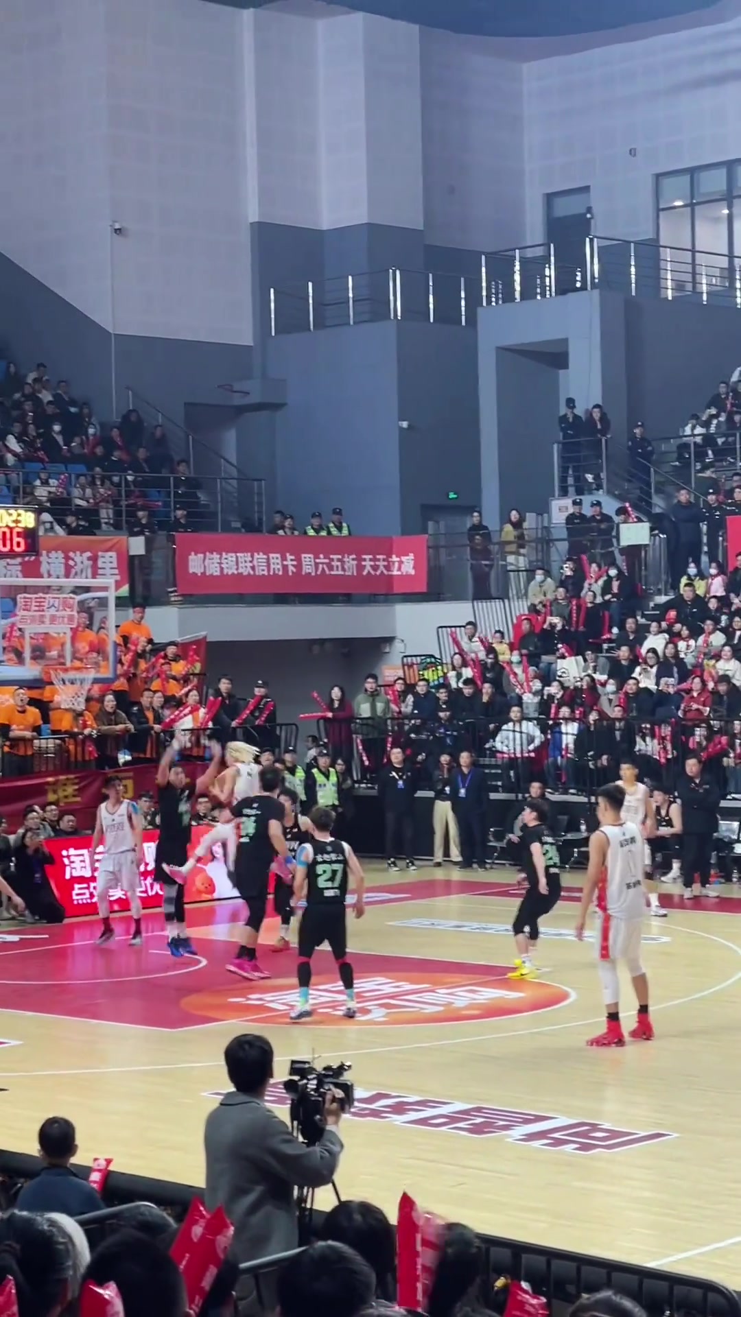 【推荐视频】真帅呀！只有打球才知道这动作有多难！