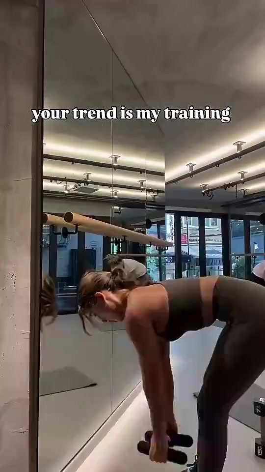 【推荐】和申京关系紧密的土耳其美女记者曾晒健身视频，这身材真