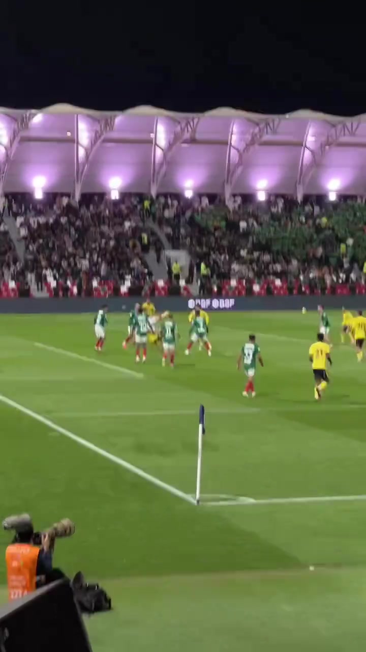 [你怎么看？]被动进球！C罗解锁腰部进球的成就