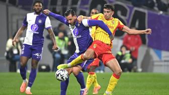 英超-赛义德进球托马森建功 朗斯3-0十人图卢兹