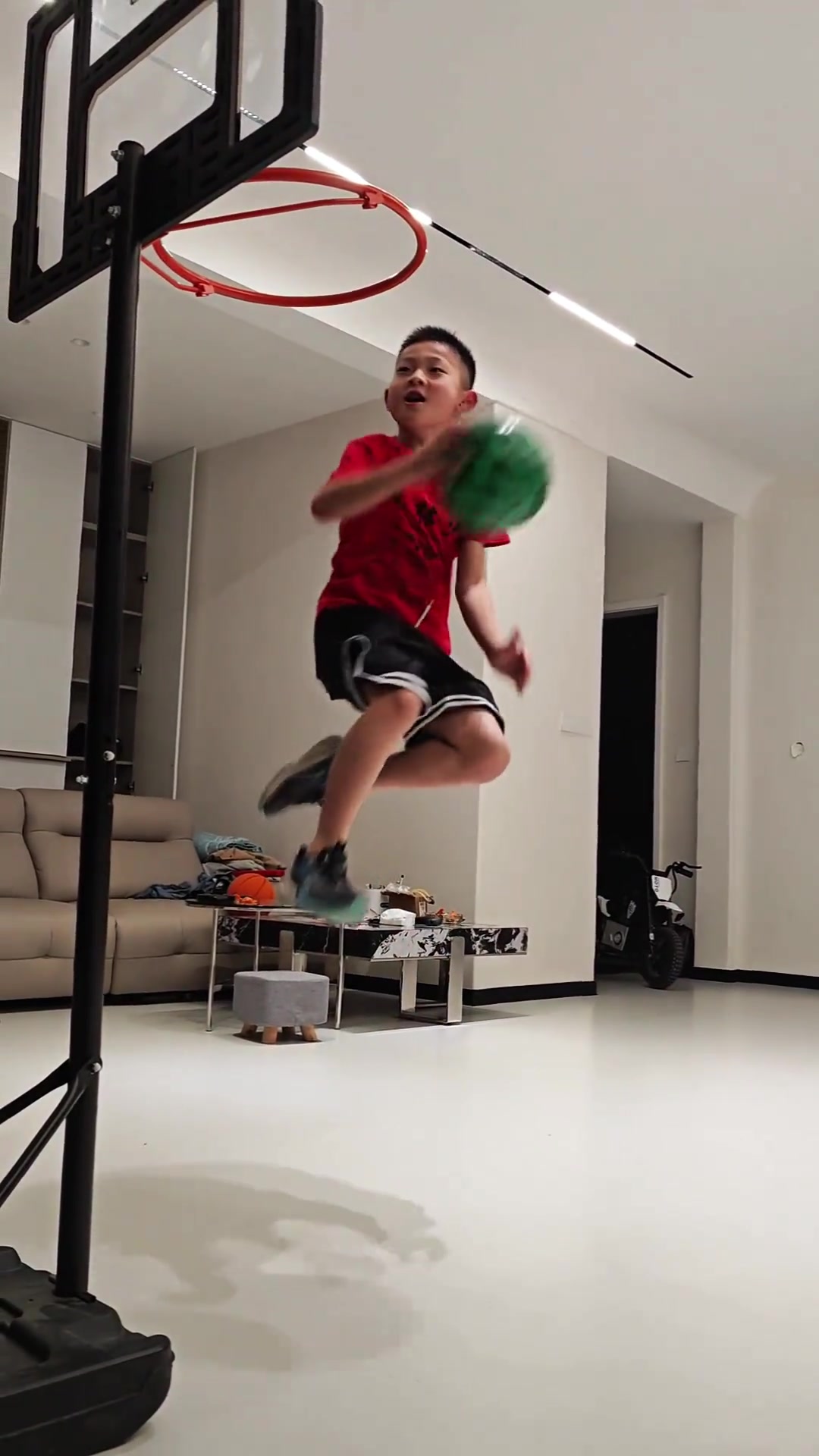 [精彩剪辑]没吐舌头，我怀疑是盗版！