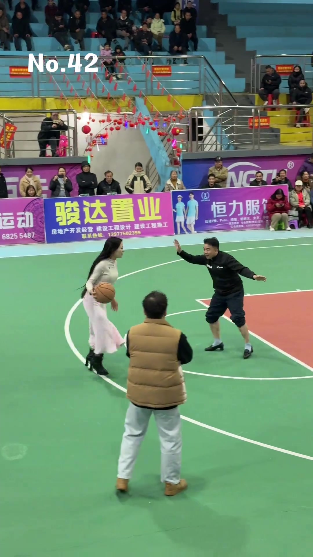 【球迷精选片段】有表演天⭐赋！篮球网红鸡哥解说与网⬆️红贵州