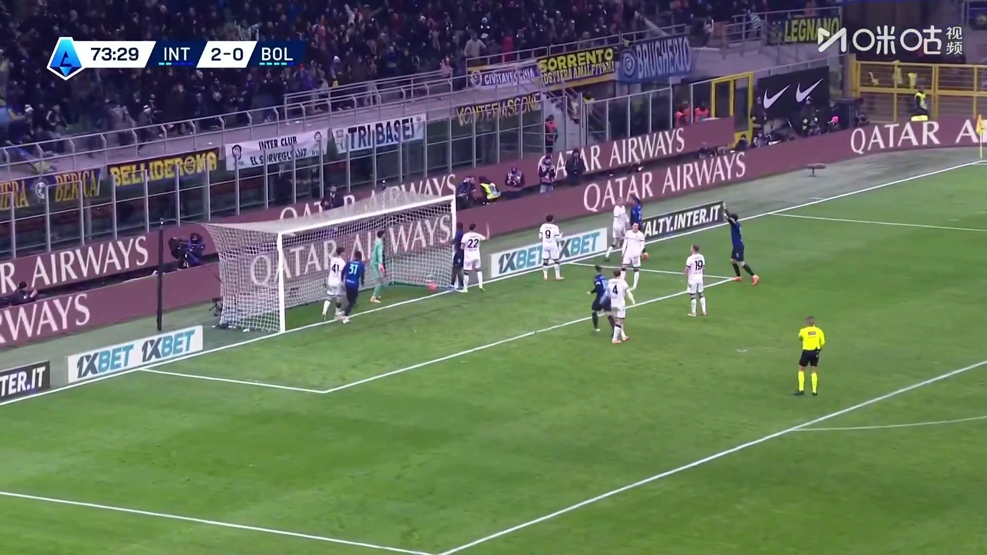 终结比赛！国米角球开出，图拉姆肩膀送球入网