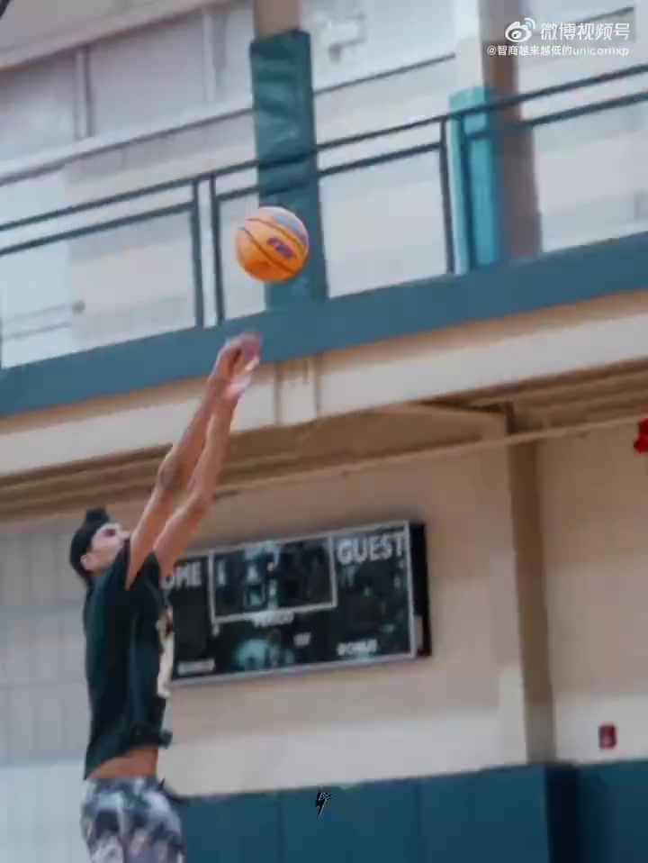 【今日视频】能否冲击NBA？08年出生的印度中锋高达2米23！正前往美国