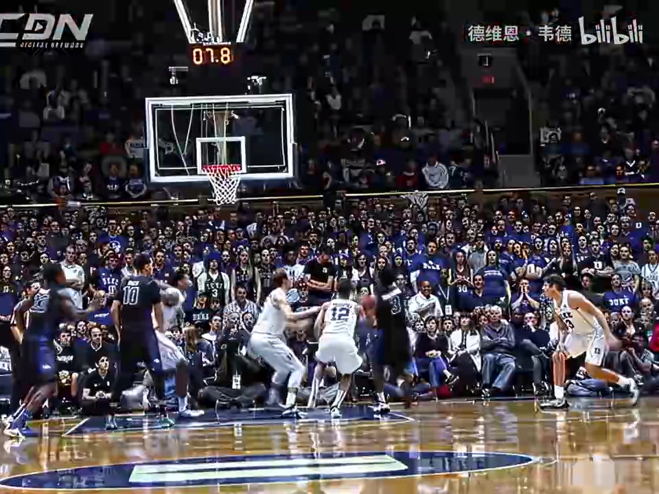 【NBA】逐渐追上当时的期望！回顾英格拉姆大学时期的炸裂表现