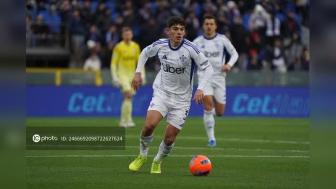 意甲-杜维卡斯双响佩罗内建功 科莫客场3-0完胜比萨