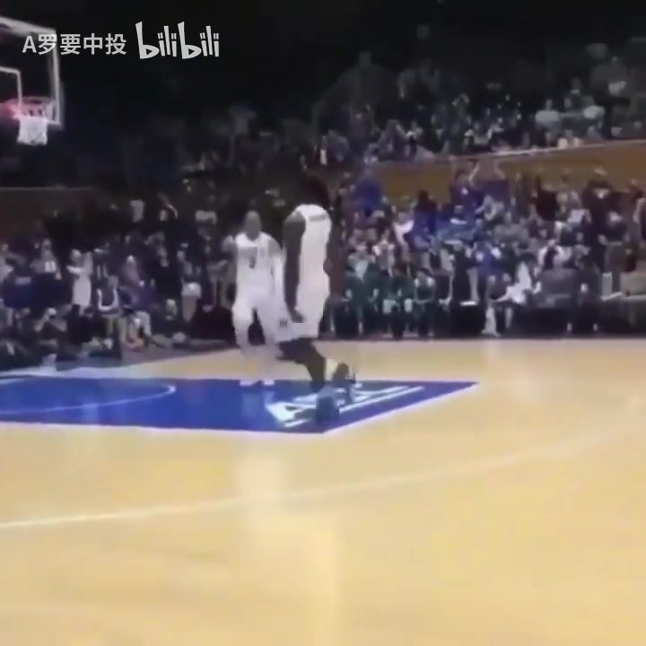 【集锦】平地起惊雷！锡安大学时期最炸裂的一次空接！