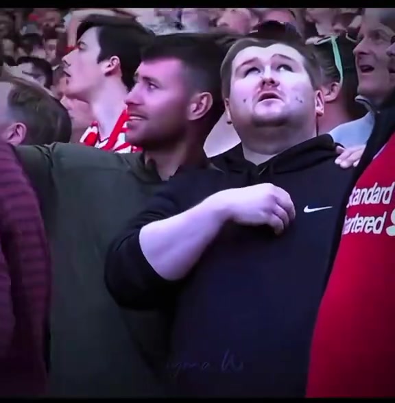 [球迷看点]这就是为什么我们热爱足球！他是个盲人，却有着最好的朋友！