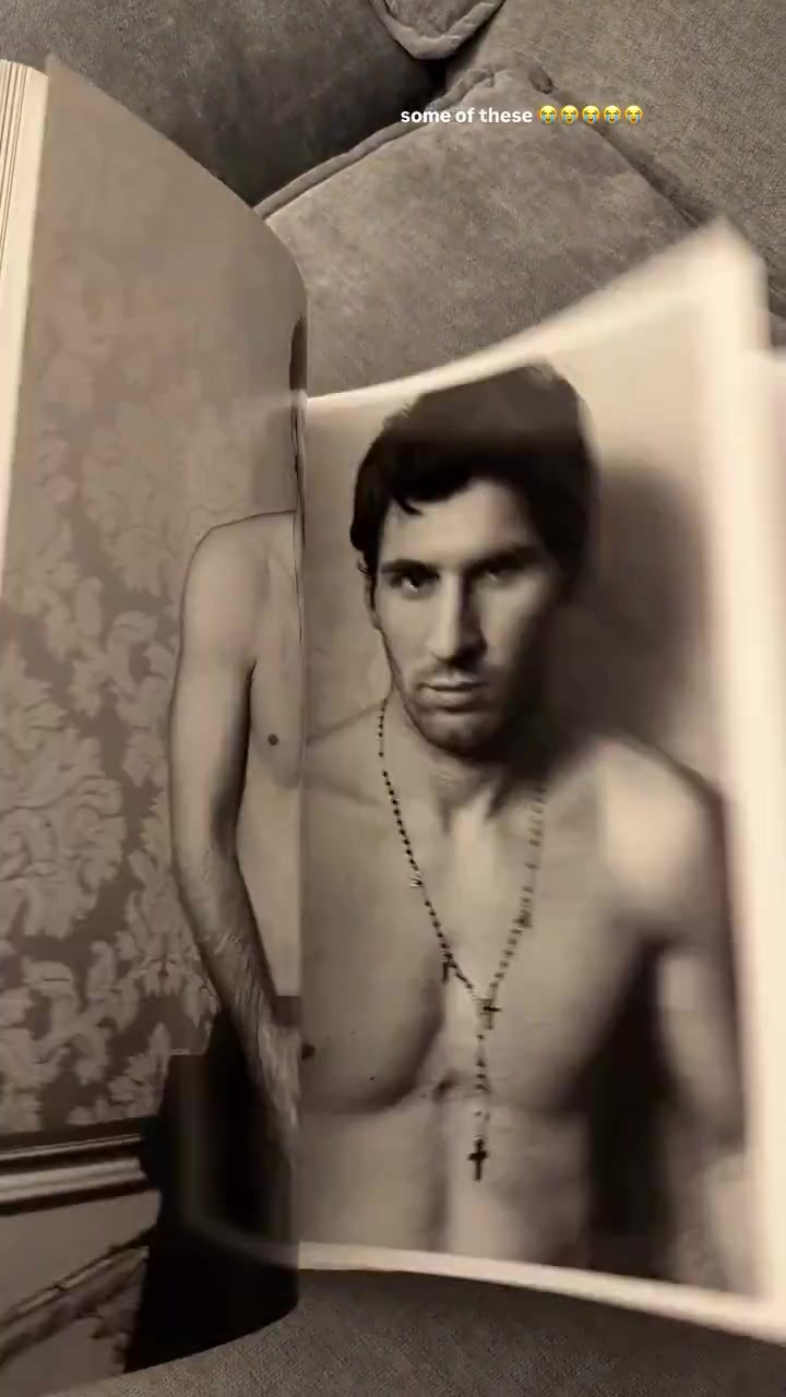 [花絮]女粉狂喜！粉丝翻出梅西当年为杜嘉班纳拍摄的性感写真杂